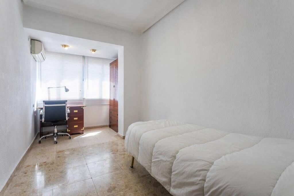 Apartamento Estilo Vintage Apartment บาเลนเซีย ภายนอก รูปภาพ