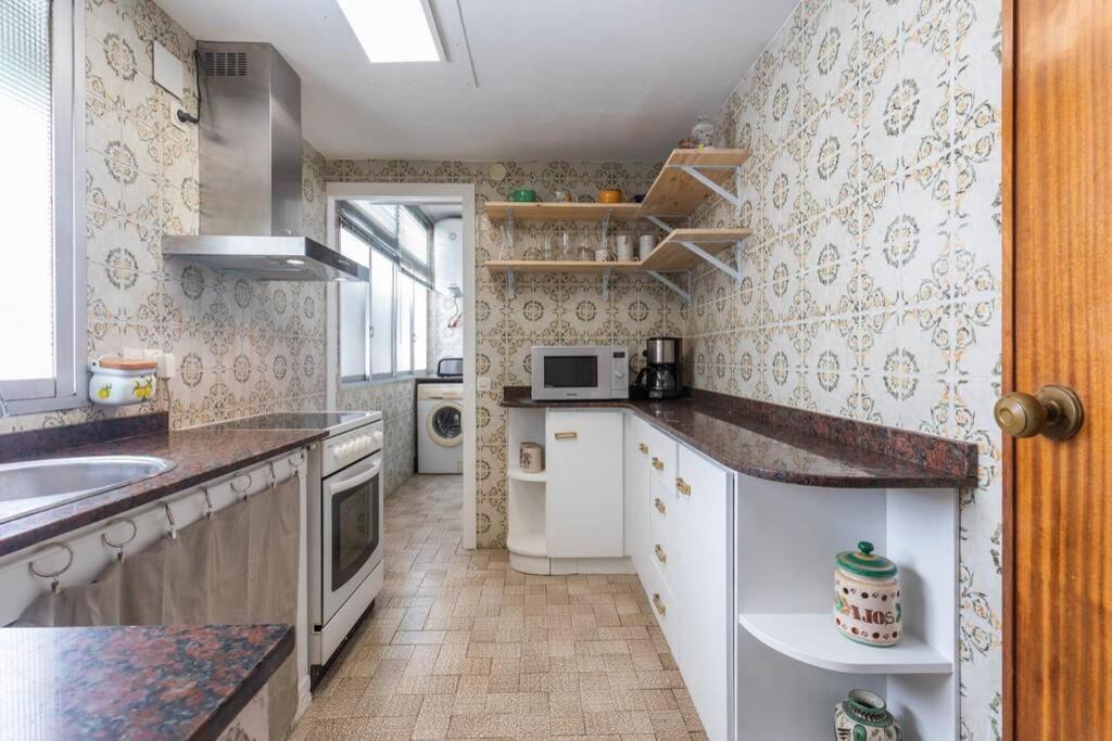 Apartamento Estilo Vintage Apartment บาเลนเซีย ภายนอก รูปภาพ